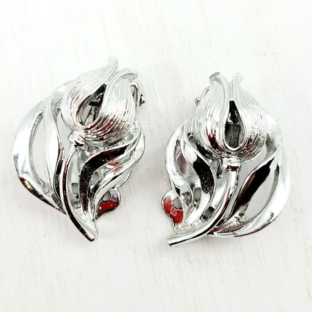 Vintage Lisner Tulip Earrings Silver Tone Clip On Classic Timeless Collectible